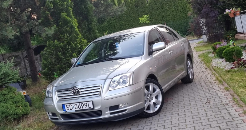 Toyota Avensis cena 19900 przebieg: 170000, rok produkcji 2004 z Wolbórz małe 781